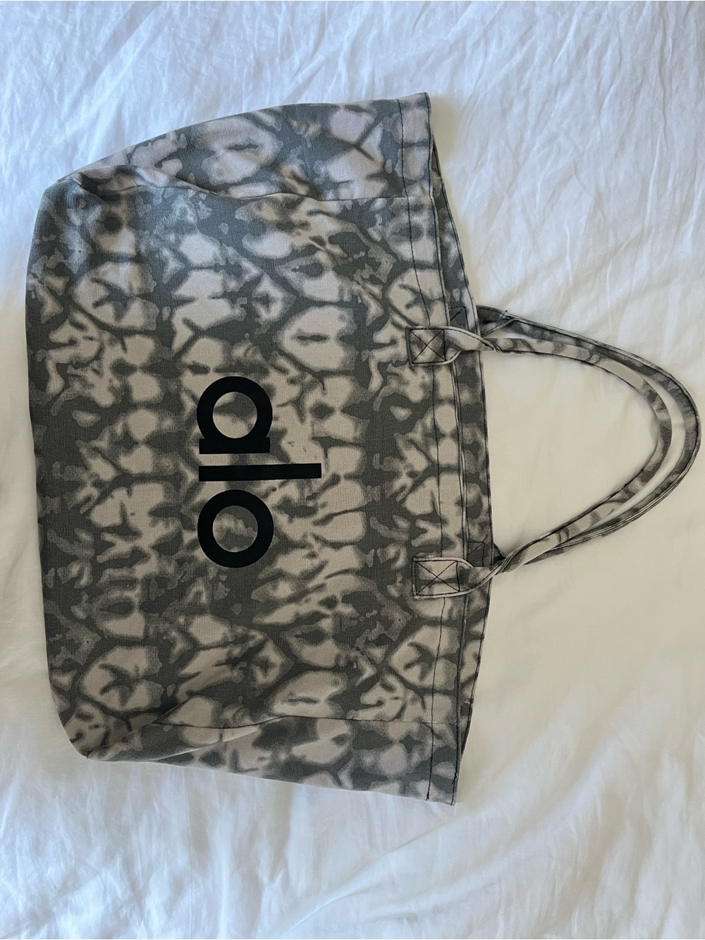 ALO Yoga Gray Tie-Dye Canvas Tote - Picture 2 of 6
